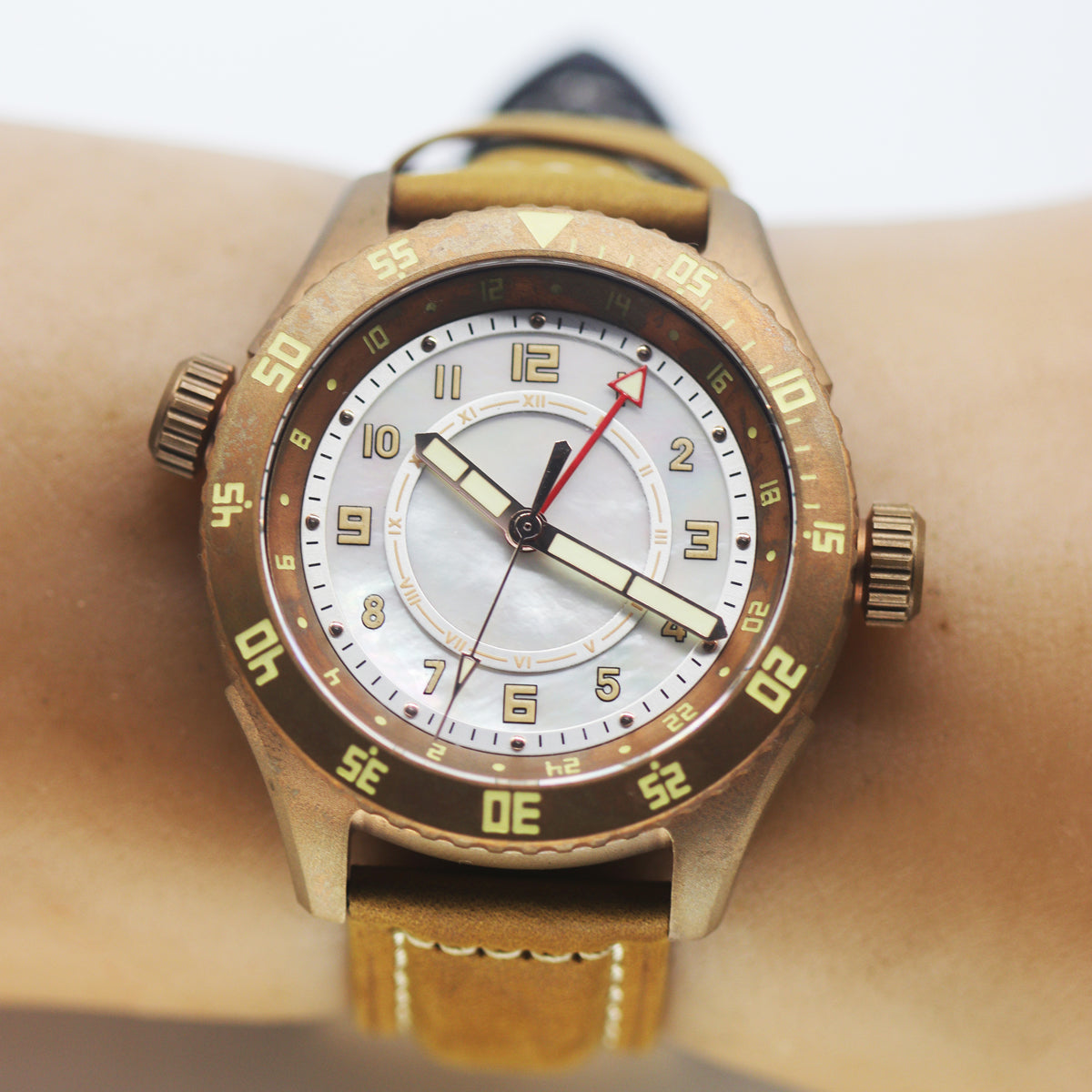 Automatic mechanical stainless steel /bronze diving watch