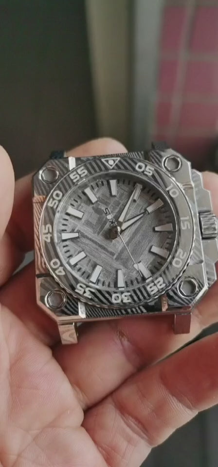Automatic mechanical Damascus watch
